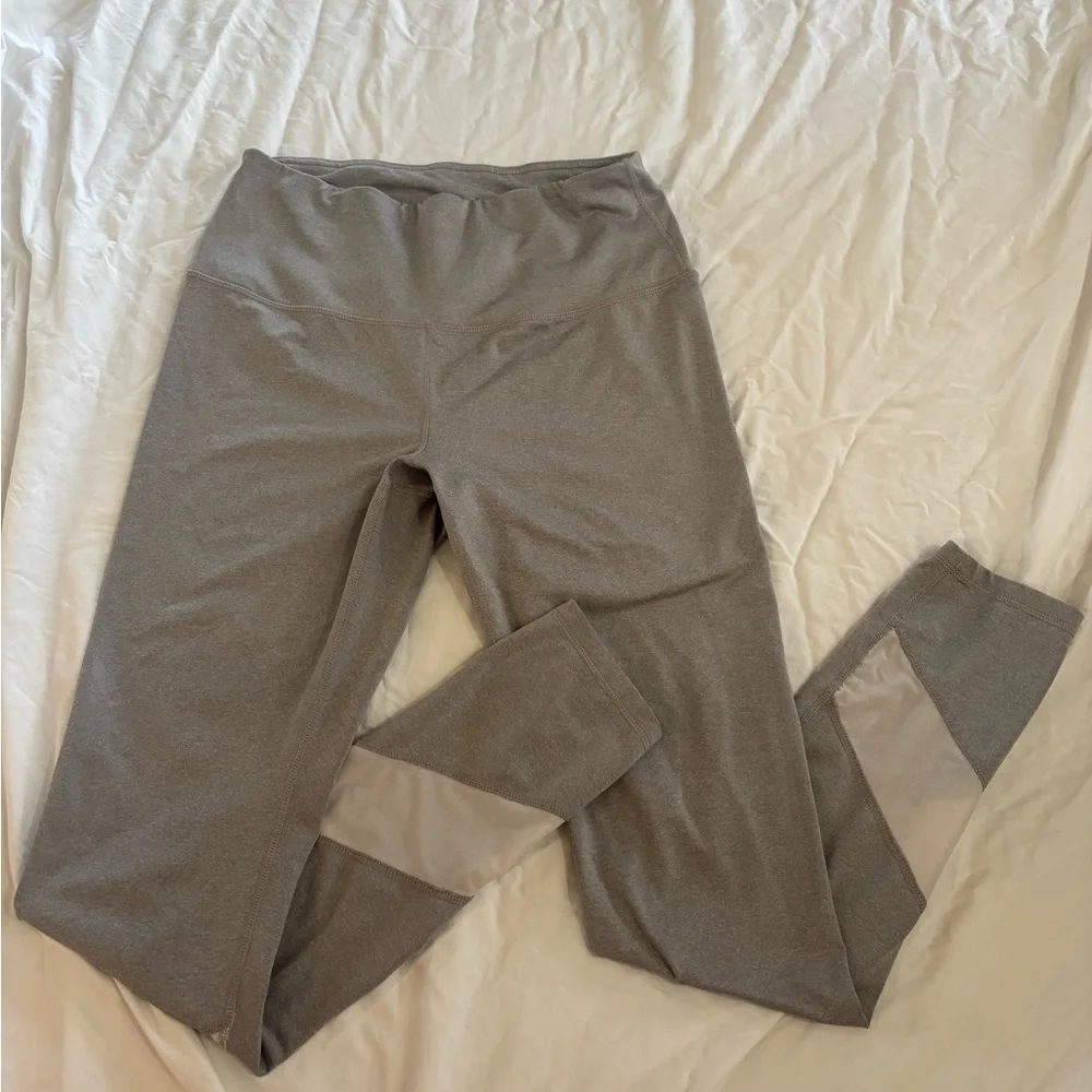 Reebok Gray Leggings Athletic Wear - Picture 1 of 3